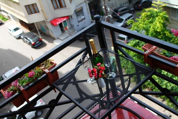 Vake Hotel (Saburtalo)